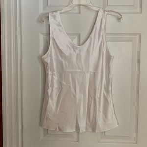 Women’s wheat v neck Camisole size medium